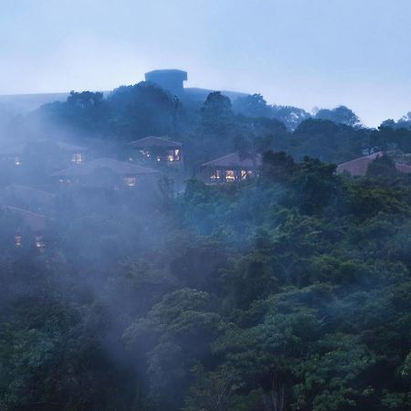 Taj Madikeri Resort&Spa Coorg Buitenkant foto