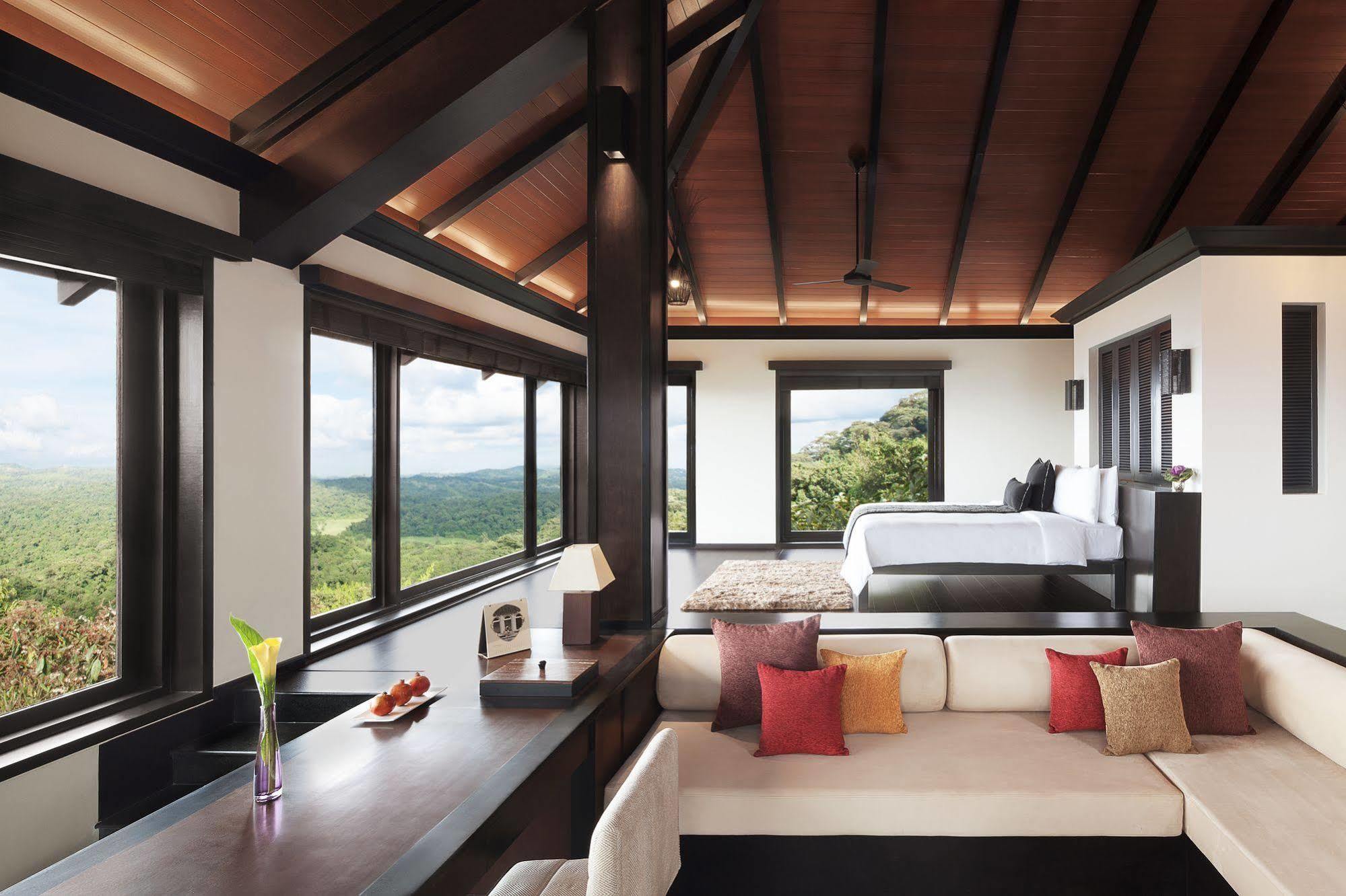 Taj Madikeri Resort&Spa Coorg Buitenkant foto