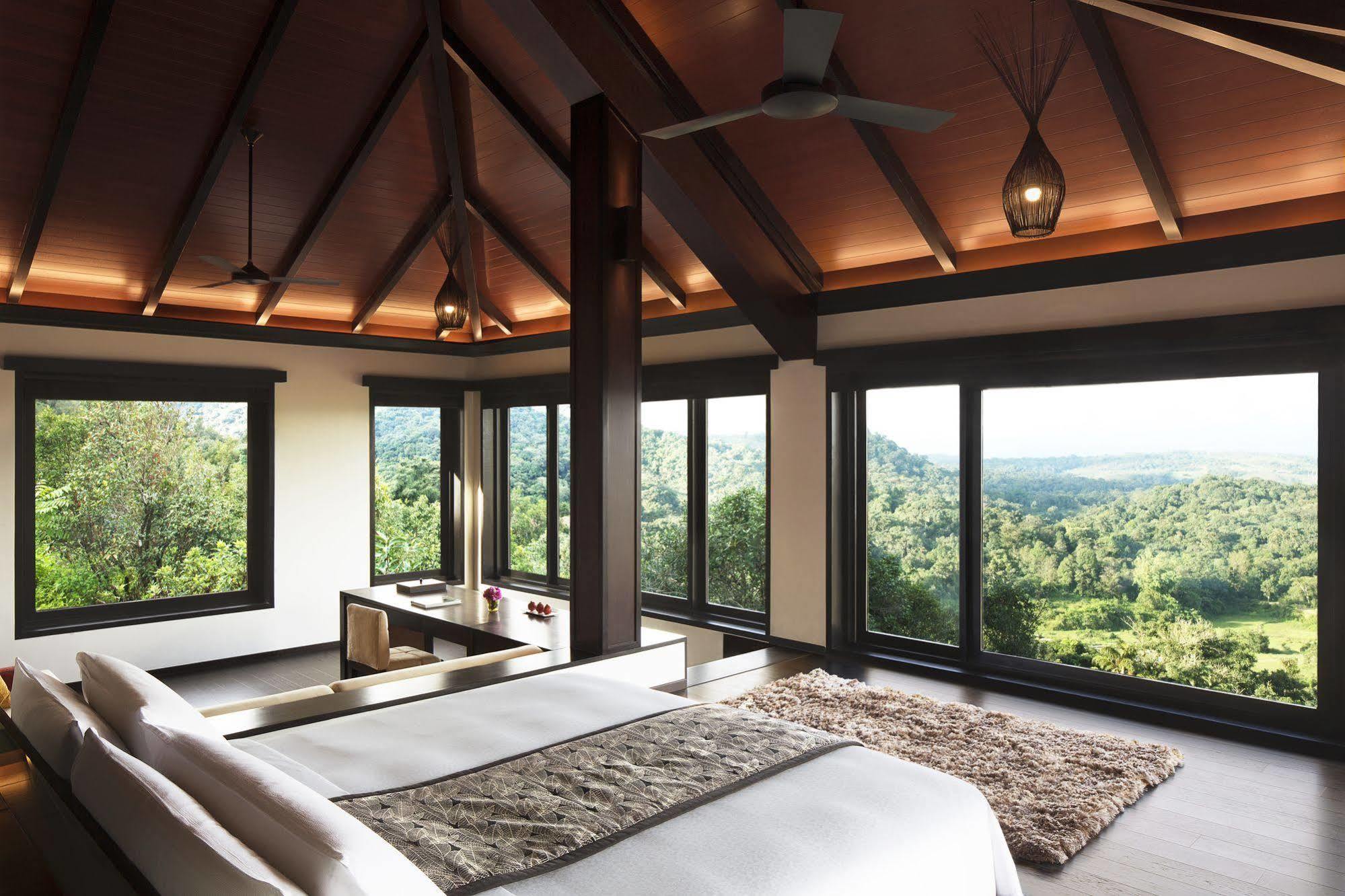 Taj Madikeri Resort&Spa Coorg Buitenkant foto