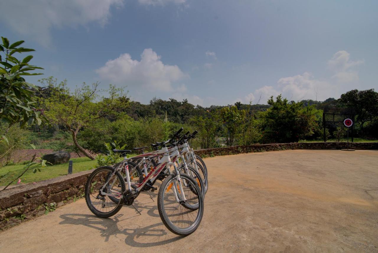 Taj Madikeri Resort&Spa Coorg Buitenkant foto